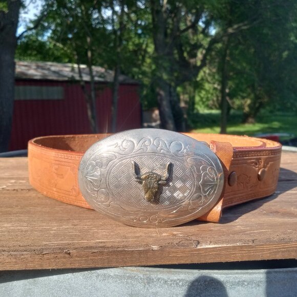 Western Steerhide Belt Sz Medium (Fits 31"-35") - Rodeo Cowboy Large Buckle Bull - Picture 1 of 8